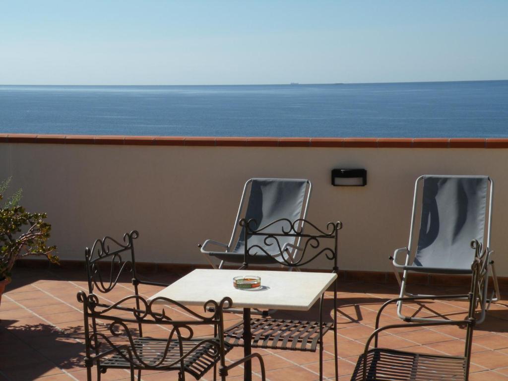 Le Terrazze sul Mare Rooms Melito Di Porto Salvo Exterior foto